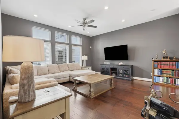728 W Donovan ST, Houston, TX 77091