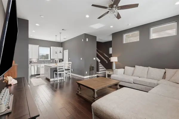 728 W Donovan ST, Houston, TX 77091
