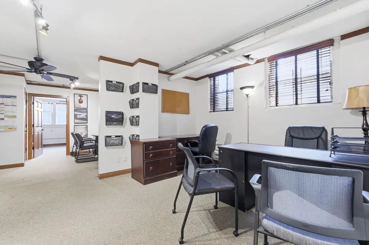 2545 Garfield Ave #1, Minneapolis, MN 55405-3316
