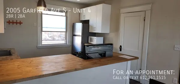 2005 Garfield Ave #4, Minneapolis, MN 55405-3251
