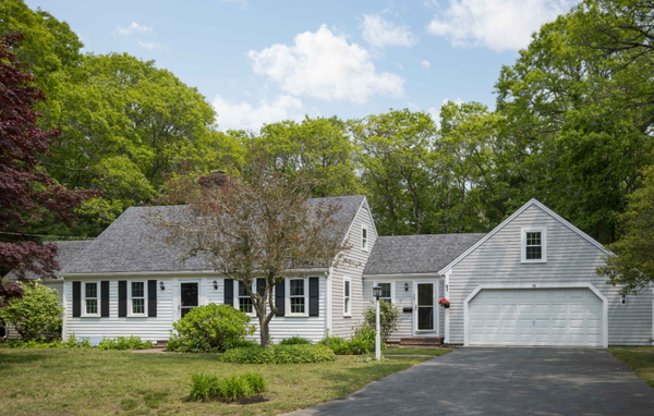 79 Rolling Hitch Rd, Centerville, MA 02632-1634