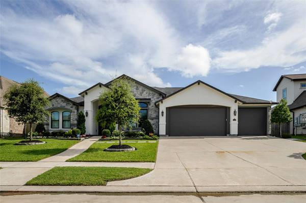 2516 Scenic Hills DR, Friendswood, TX 77546