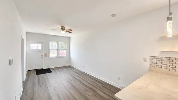 5042 Reading AVE, East Chicago, IN 46312