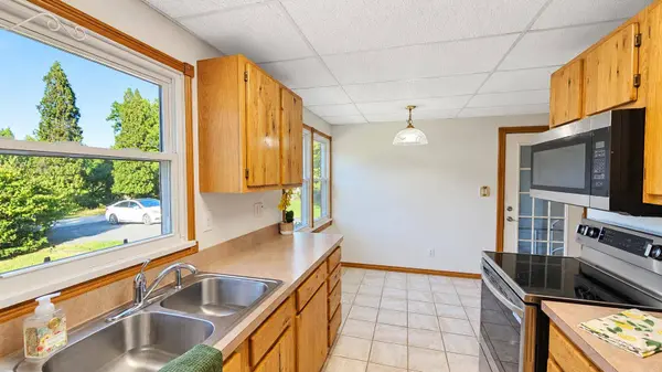 302 Menke RD, Trail Creek, IN 46360
