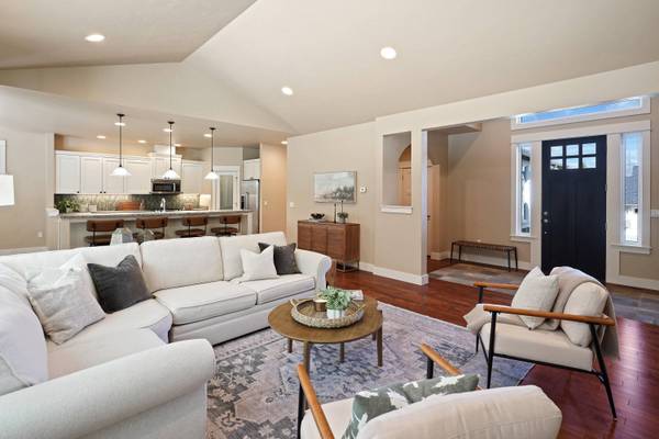 3439 Bryce Canyon LN, Bend, OR 97703