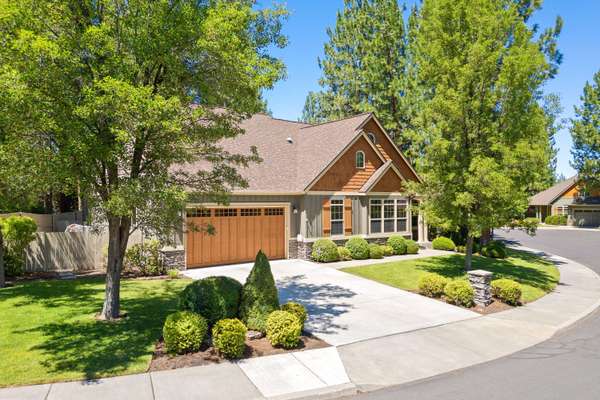 60826 Goldenwood LOOP, Bend, OR 97702
