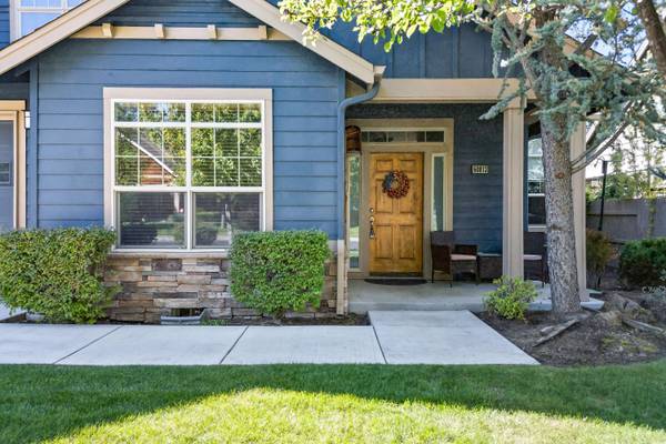 60813 Scotts Bluff PL, Bend, OR 97702