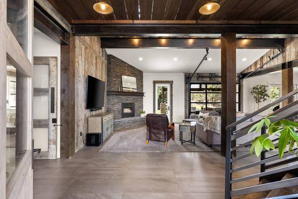 20055 Pacific Heights RD, Bend, OR 97703