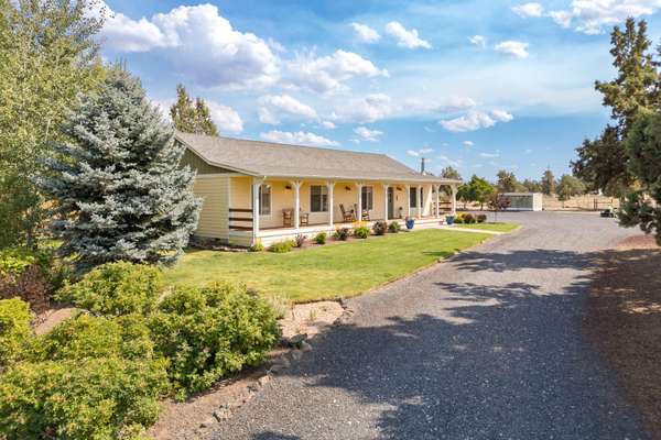 24855 Deer LN, Bend, OR 97701