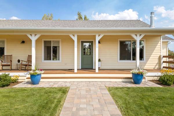 24855 Deer LN, Bend, OR 97701