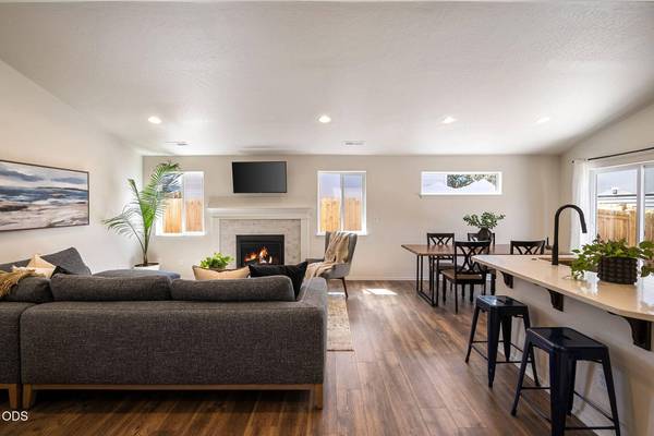 62847 Daniel RD, Bend, OR 97701