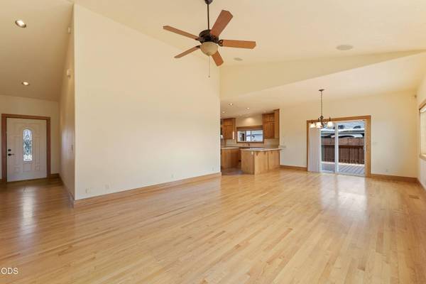 3099 Cascade Vista DR, Redmond, OR 97756