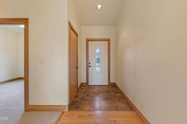 3099 Cascade Vista DR, Redmond, OR 97756