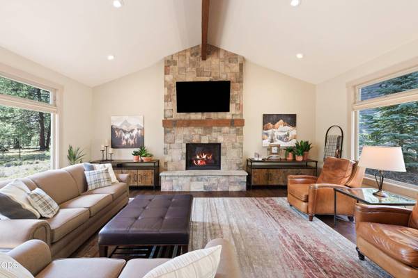 17842 Mt Hood LN, Sunriver, OR 97707