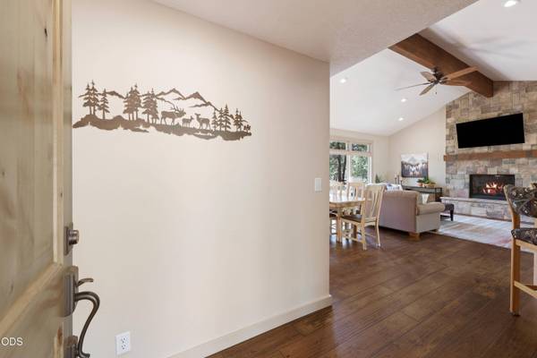 17842 Mt Hood LN, Sunriver, OR 97707