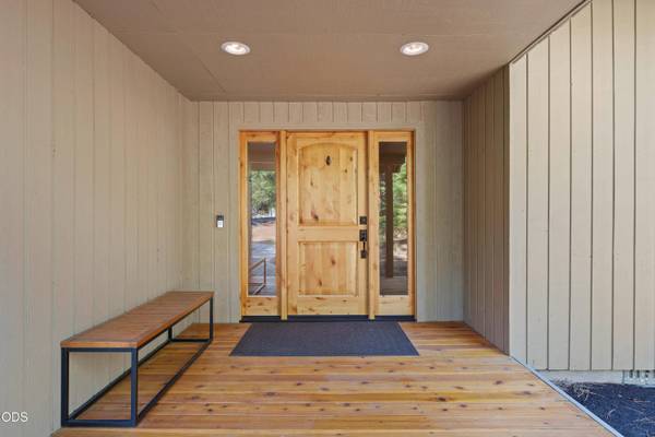 17842 Mt Hood LN, Sunriver, OR 97707