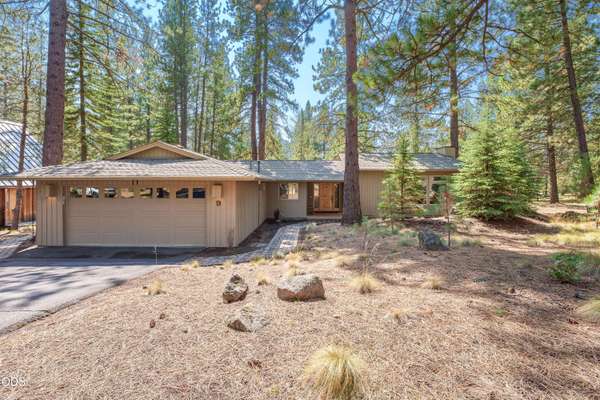 17842 Mt Hood LN, Sunriver, OR 97707