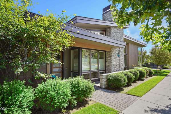 2749 Shields DR, Bend, OR 97703
