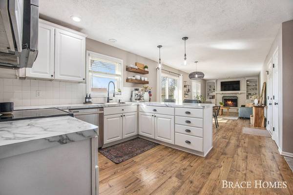 4534 Forest Lake SE Court, Grand Rapids, MI 49546