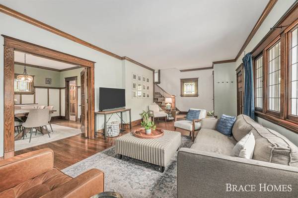 1035 Fountain NE Street, Grand Rapids, MI 49503