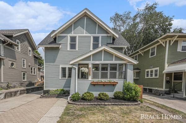 1035 Fountain NE Street, Grand Rapids, MI 49503