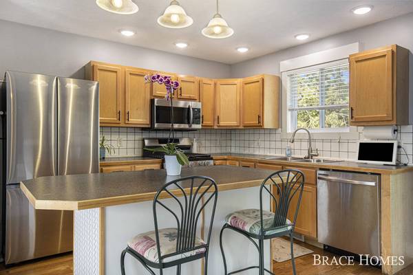 3504 Oak Valley SW Avenue, Wyoming, MI 49519