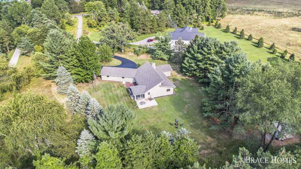 1359 Buttrick SE Avenue, Ada, MI 49301