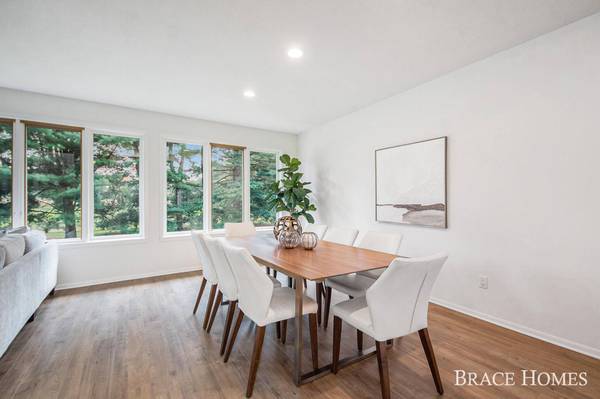 1359 Buttrick SE Avenue, Ada, MI 49301