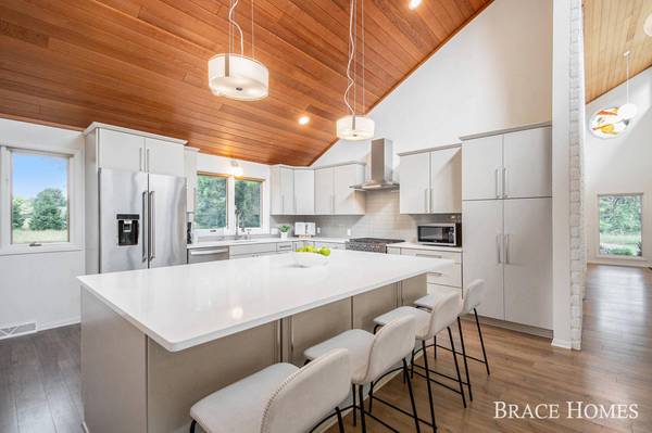 1359 Buttrick SE Avenue, Ada, MI 49301