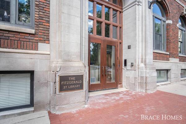 27 Library NE Street ##702, Grand Rapids, MI 49503