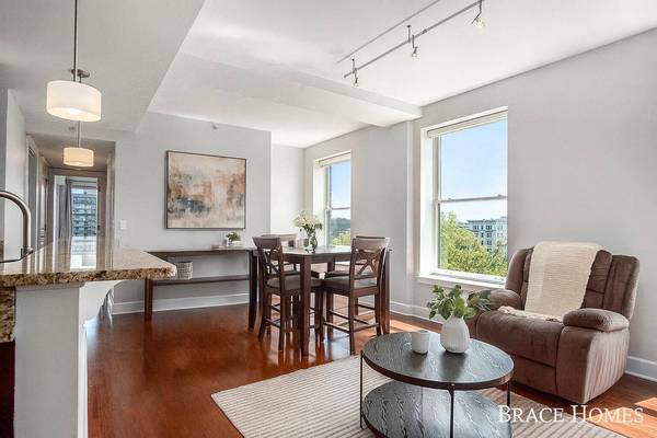 27 Library NE Street ##702, Grand Rapids, MI 49503