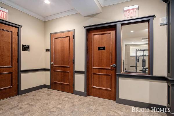 27 Library NE Street ##702, Grand Rapids, MI 49503