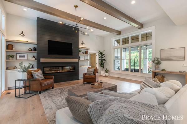 6735 Tara Court, Rockford, MI 49341