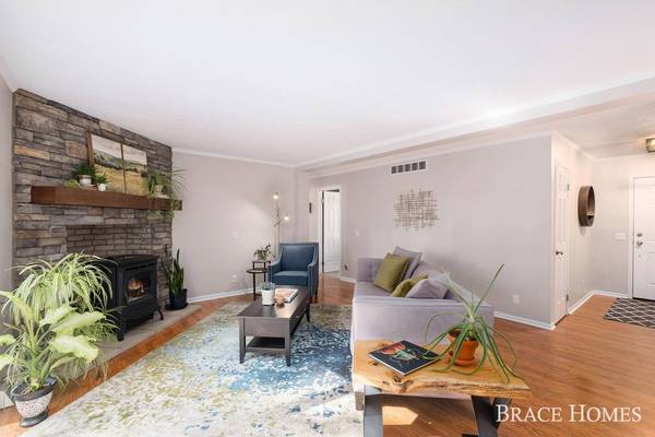 9090 Mccabe NE Court, Ada, MI 49301