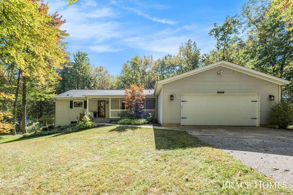 9090 Mccabe NE Court, Ada, MI 49301