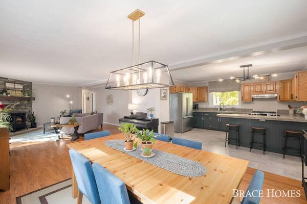 9090 Mccabe NE Court, Ada, MI 49301