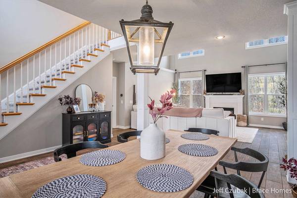 5294 Mccormick SW Drive, Grandville, MI 49418