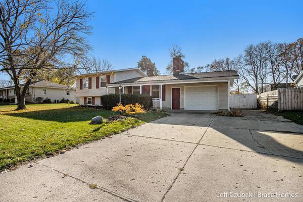 1430 Winifred Street, Jenison, MI 49428