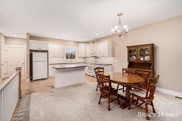 8119 Byron Creek SW Drive, Byron Center, MI 49315