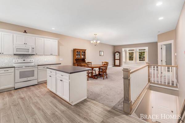 8119 Byron Creek SW Drive, Byron Center, MI 49315