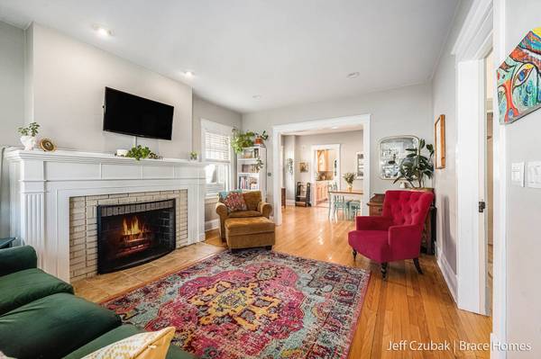 612 Deming SE Street, Grand Rapids, MI 49507