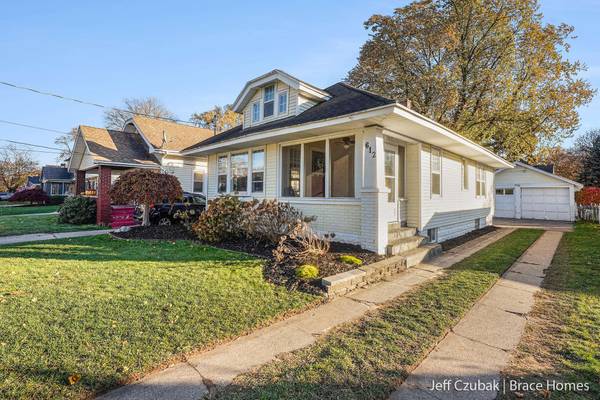 612 Deming SE Street, Grand Rapids, MI 49507