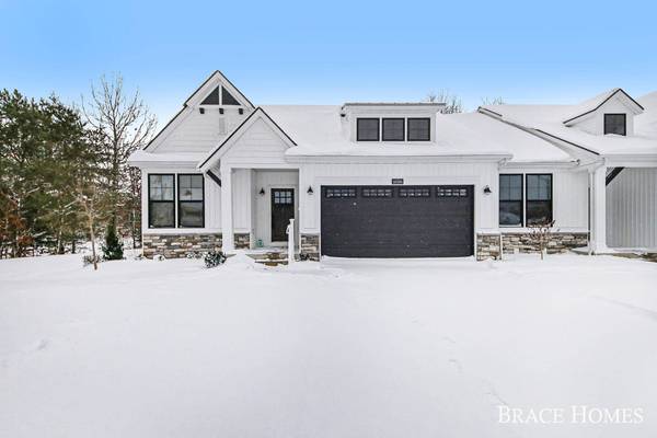 14696 Pine Dew Drive, Grand Haven, MI 49417