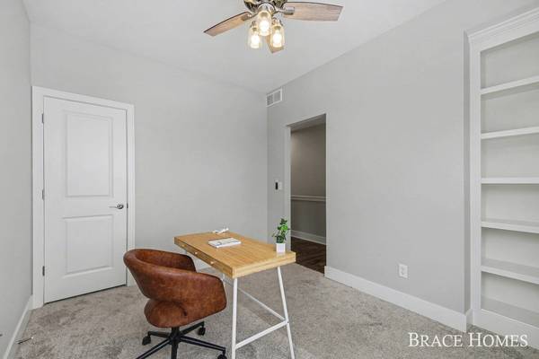 14696 Pine Dew Drive, Grand Haven, MI 49417