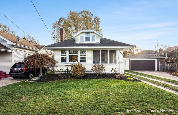 612 Deming SE Street, Grand Rapids, MI 49507