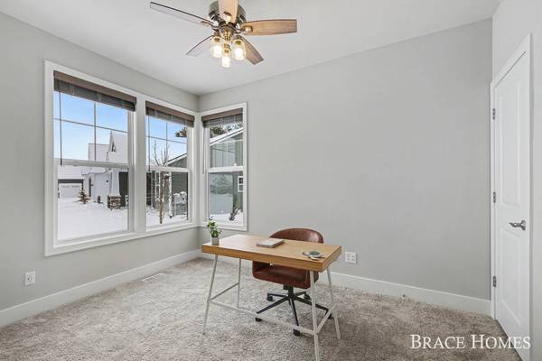 14696 Pine Dew Drive, Grand Haven, MI 49417