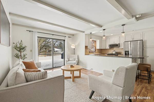 2785 Northville NE Drive, Grand Rapids, MI 49525
