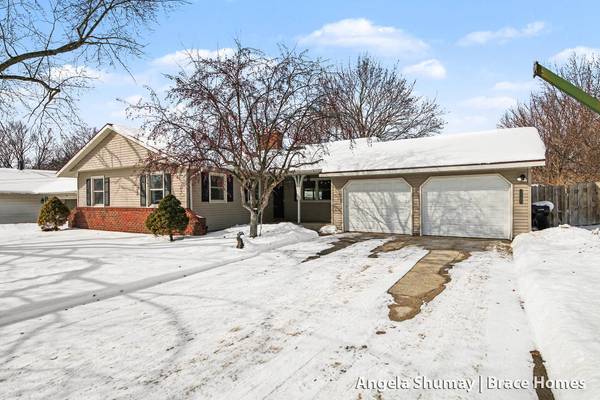 2785 Northville NE Drive, Grand Rapids, MI 49525