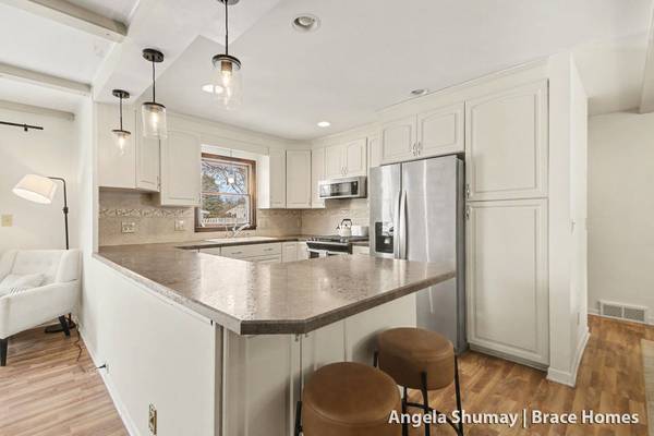 2785 Northville NE Drive, Grand Rapids, MI 49525