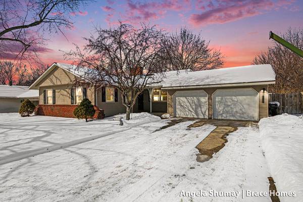 2785 Northville NE Drive, Grand Rapids, MI 49525
